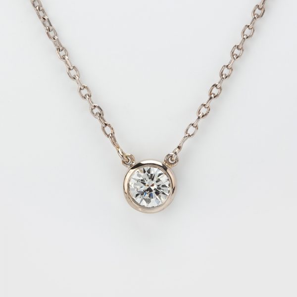 Fine Jewels of Harrogate Contemporary 0.25 Carat Diamond Solitaire Pendant