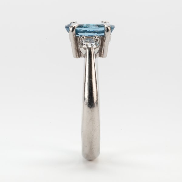 Fine Jewels of Harrogate Contemporary 1.19 carat Aquamarine and 0.28 Carat Diamond Trilogy Three Stone Engagement Ring