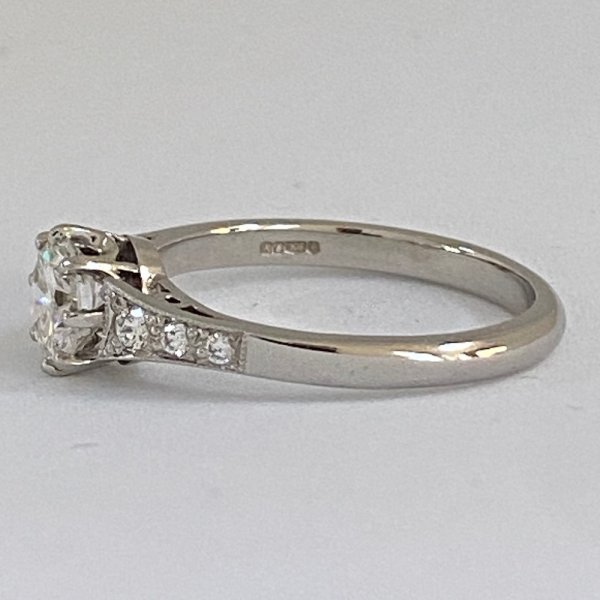 Fine Jewels of Harrogate Contemporary 0.72 Carat Round Brilliant Cut Diamond Solitaire Engagement Ring