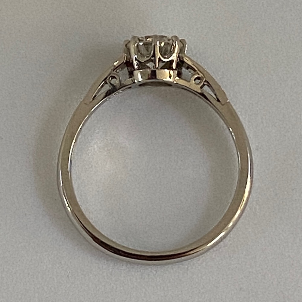 Fine Jewels of Harrogate Contemporary 0.72 Carat Round Brilliant Cut Diamond Solitaire Engagement Ring