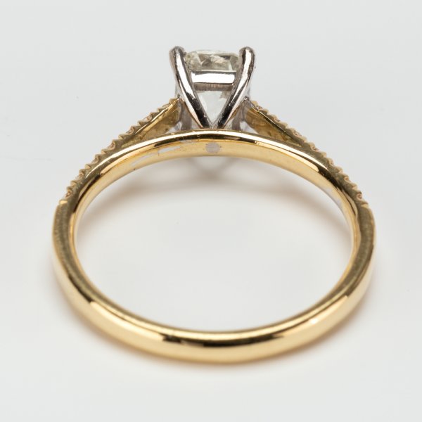 Fine Jewels of Harrogate Modern Gold Cushion 1.08 Carat Diamond Solitaire Engagement Ring