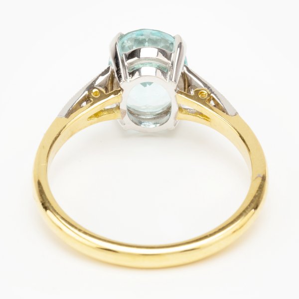 Fine Jewels of Harrogate Contemporary Gold 1.74 Carat Aquamarine and Diamond Ring