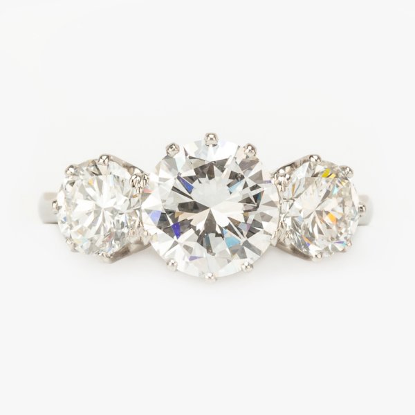 Fine Jewels of Harrogate Contemporary Platinum 3.73 Carat Diamond Three Stone Trilogy Engagement Ring