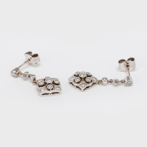 Fine Jewels of Harrogate Contemporary 18 Carat White Gold 0.60 Carat Diamond Cluster Drop Earrings